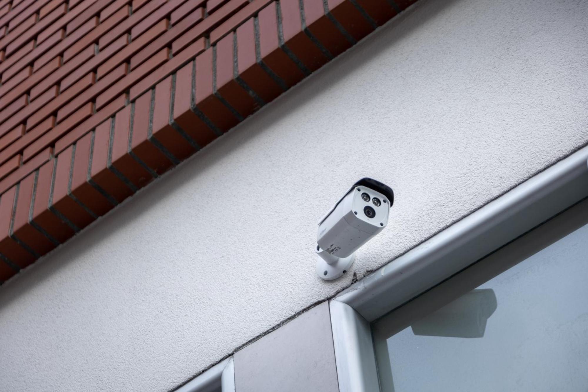 Free Parking Sudio Tiranaアパートメント エクステリア 写真
